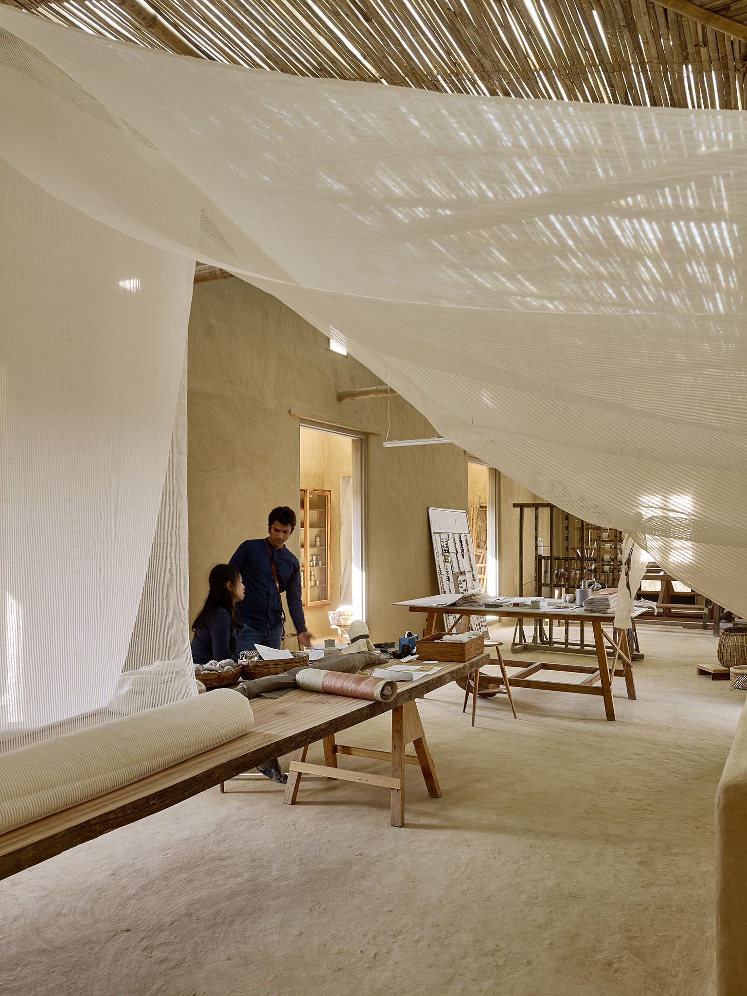 E17628 · Studiomumbai Ganga Maki